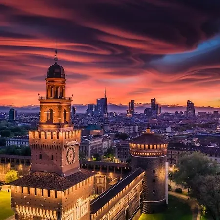 10 Minuti Dal Duomo Amplio -grosso Terrazzo - Vicino Metro Milaan