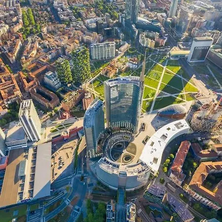 Appartement 10 Minuti Dal Duomo Amplio -grosso Terrazzo - Vicino Metro *