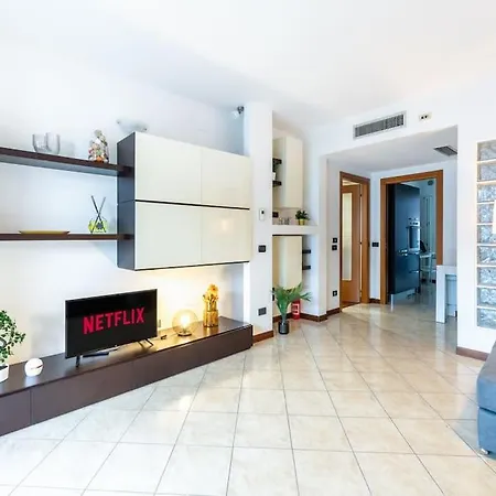 10 Minuti Dal Duomo Amplio -grosso Terrazzo - Vicino Metro * Milaan