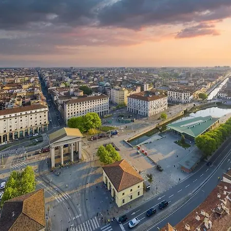 10 Minuti Dal Duomo Amplio -grosso Terrazzo - Vicino Metro * Milaan